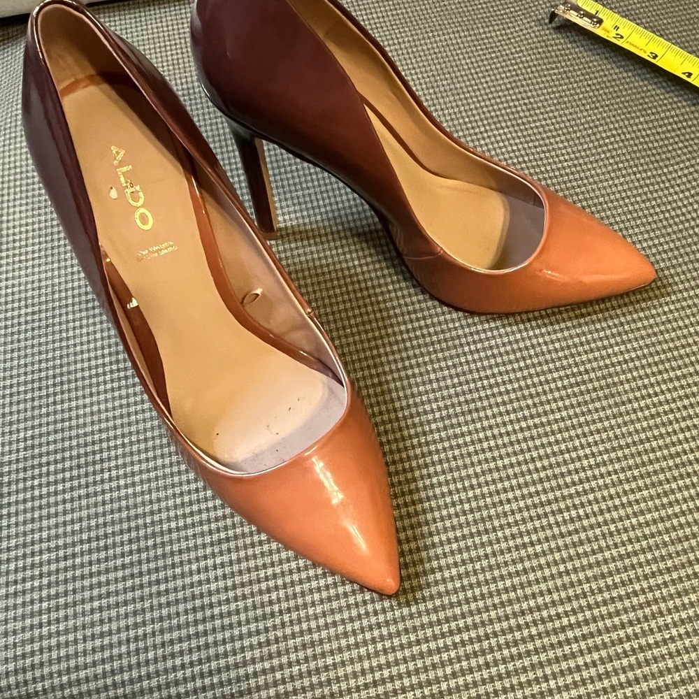 Aldo Women's Chic Brown and Tan Heels